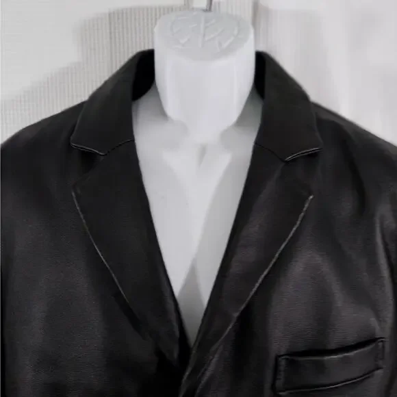 EXCELLED! LUXURIOUS BLACK GENUINE LEATHER TAILORED FREES JACKET, BLAZER! SZ M